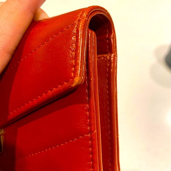 Limited edition CHANEL WALLET authenticity guaranteed. Medium size, Red color - Picture 8 of 8